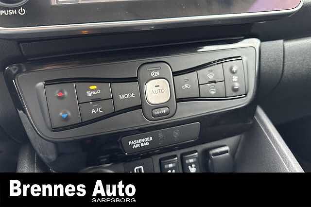 Nissan Leaf /360 Kamera/App/ Rattvarme/++